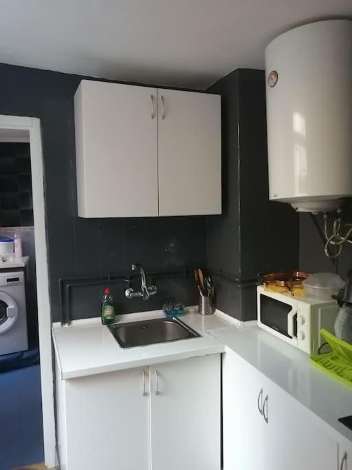 Apartamento Hotel Montana Lavapies Madrid Dış mekan fotoğraf